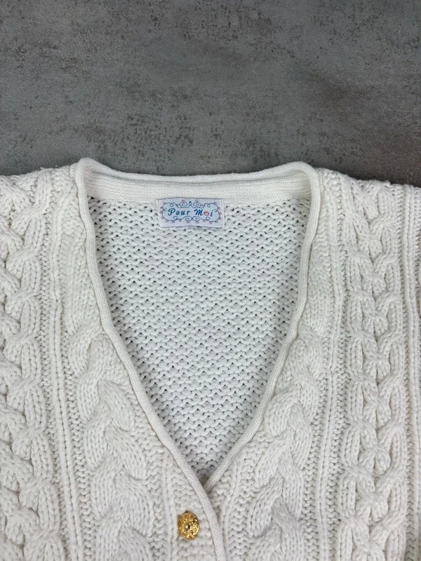 🌸 White Cardigan/Vest with Gold Buttons Vintage Size 40 🌸 – photo 4